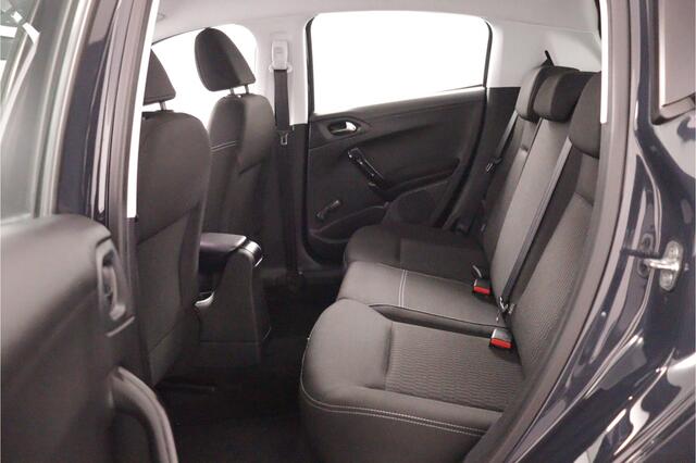 Peugeot 208 1.2 PureTech Blue Lion, Orig. NL | Navi | PDC | DAB+ | Cruise Control | Airco - RIJKLAAR