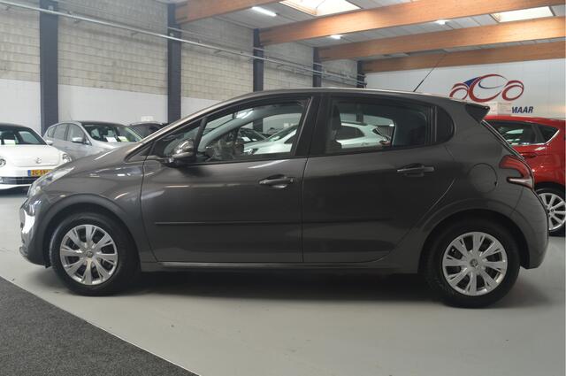 Peugeot 208 1.2 PureTech Active // 42.000 km // AIRCO // CRUISE CONTROLE // CARPLAY // DEALER ONDERHOUDEN //