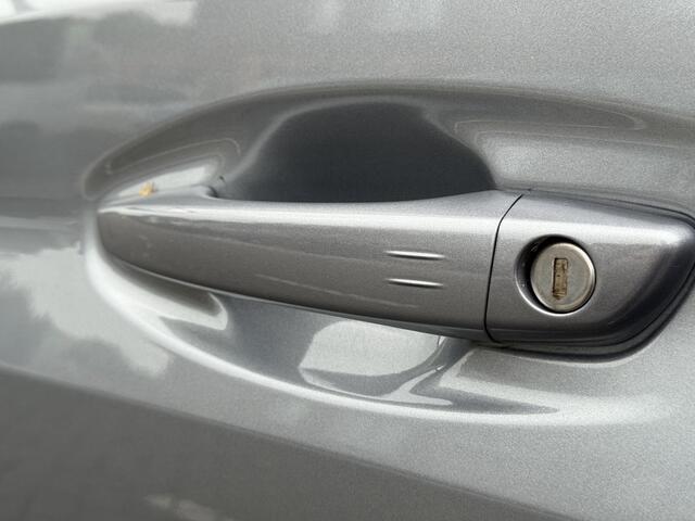 Peugeot 208 GT 1.2 PureTech 100PK Navigatie, Achteruitrijcamera, Keyless, Parkeersensoren, Apple Carplay, Android Auto