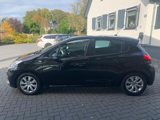 Peugeot 208 1.2 Puretech Active, Cruise control, Trekhaak, Airco, All-in prijs inclusief afleverbeurt