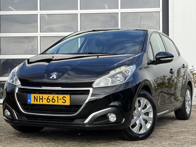 Peugeot 208 1.2 PureTech Blue Lion 82pk | Airco | Apple Carplay/Android Auto | Cruise control | DAB | Isofix bevestiging voor kinderzitjes | Navigatiesysteem full map | Parkeersensor achter | Zeer netjes!