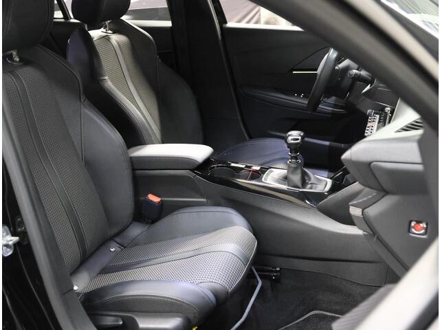 Peugeot 208 100PK GT | 1ste eigenaar | AppleCarplay/Android Auto | Keyless | Cruise Control | Climate Control | Camera | StoelVerwarming | FULL LED | Sfeerverlichting | Isofix | Privacy Glass | 17"LMV |