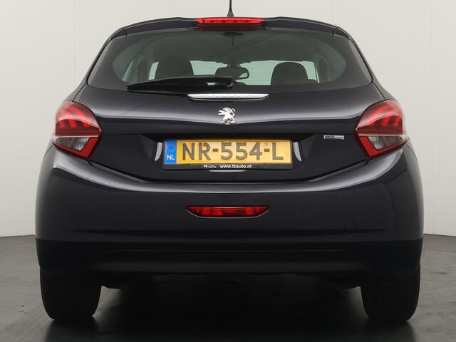 Peugeot 208 1.2 PureTech Allure Automaat - Navigatie - Climate Control - Lichtmetalen velgen