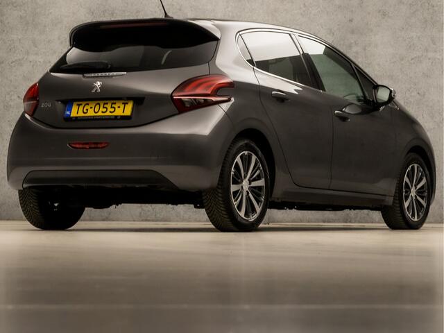 Peugeot 208 1.2 PureTech Allure Sport Automaat (APPLE CARPLAY, NAVIGATIE, CLIMATE, CAMERA, SPORTSTOELEN, GETINT GLAS, LM VELGEN, PARKEERSENSOREN, NIEUWE APK, NIEUWSTAAT)