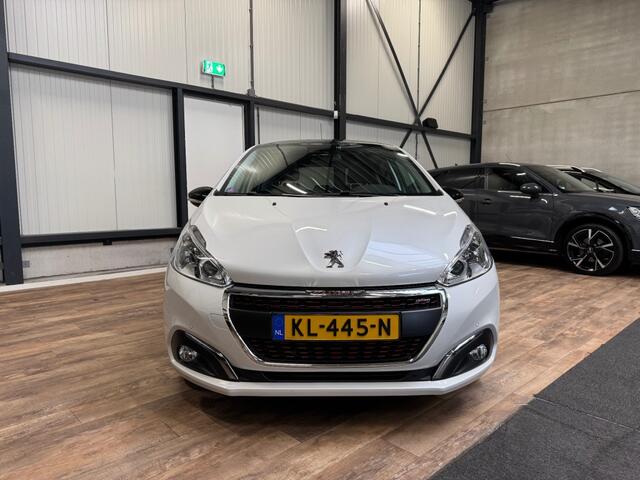 Peugeot 208 1.2 Pure Tech GT-Line / NAVI / PANORAMADAK / CLIMA / CAMERA /