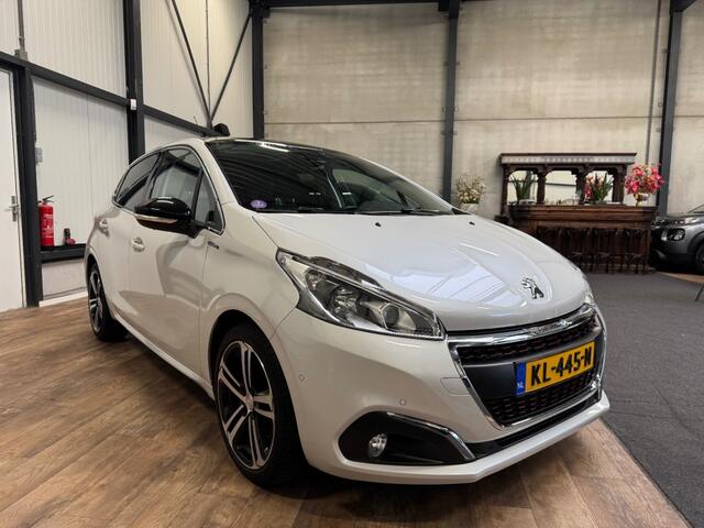 Peugeot 208 1.2 Pure Tech GT-Line / NAVI / PANORAMADAK / CLIMA / CAMERA /