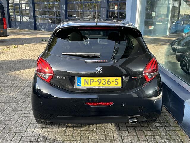 Peugeot 208 1.2 Turbo 110pk GT-line | Full Map Navigatie | 17 Inch lm Velgen | Apple Carplay | JBL Audio Systeem | DAB Radio | Achterklep Spoiler | Parkeersensoren Achter | Climate Control | Cruise Control |