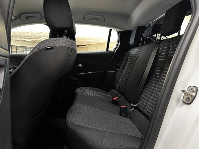 Peugeot 208 1.2 PureTech Blue Lease Active/ /Camera /LED Koplampen /Apple + Android /Lane Assist /Navi /Airco /Cruise /Elek. pakket /Bluetooth /16"LMV /Getint glas /PDC /Isofix.