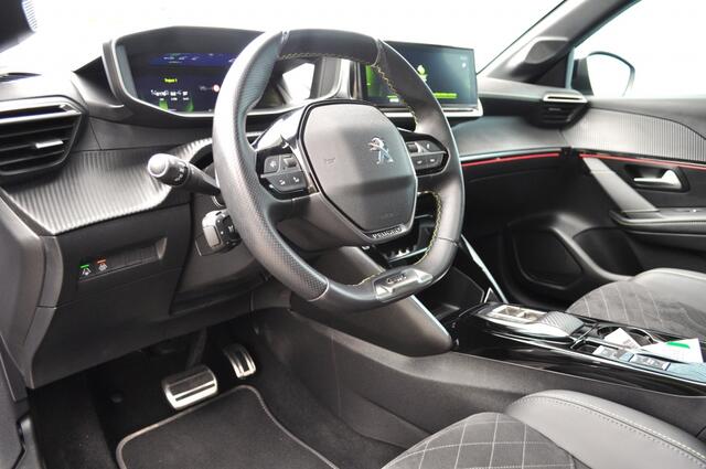 Peugeot 208 1.2 GT 130Pk. Aut. Pano leer/alc nav trh