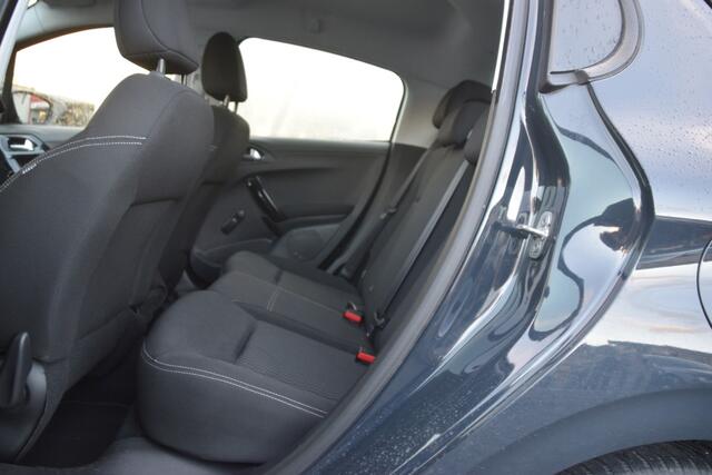 Peugeot 208 1.2 PureTech Blue Lion Carplay | DAB | AC | PDC | Navi | Bluetooth | Cruise