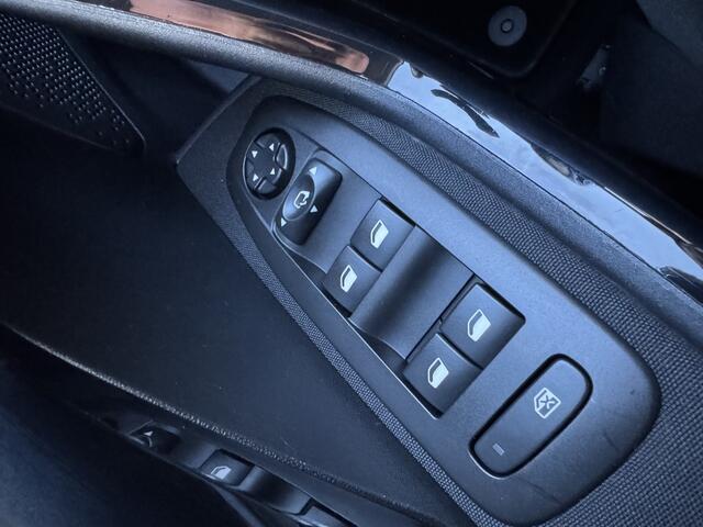 Peugeot 208 1.2 PureTech Blue Lease Allure CLIMA-CRUISE