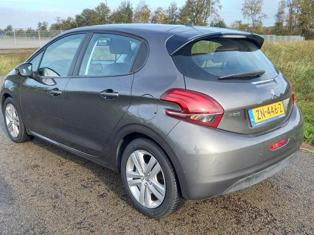 Peugeot 208 1.2 PureTech Signature