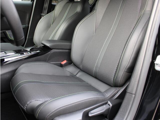 Peugeot 208 Hybrid 136 e-DCS6 GT | Automaat | Camera / Climate / Apple Carplay