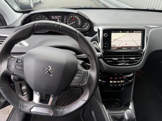 Peugeot 208 1.2 PureTech GT-line 133Dkm.NAP, H/Leer, Clima, Navi, CC, PDC & Cam, LM, nw. APK - Inruil Mogelijk -