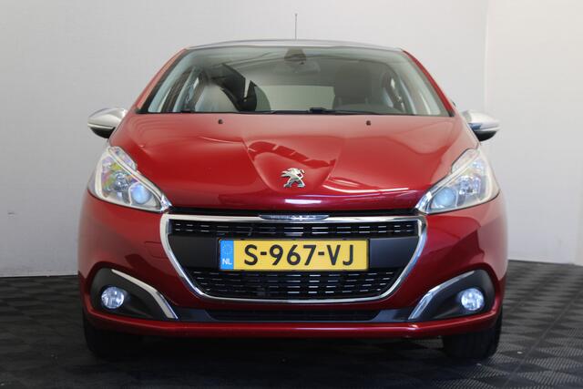 Peugeot 208 1.2 PureTech Blue Lease Executive |Pano|Navi|