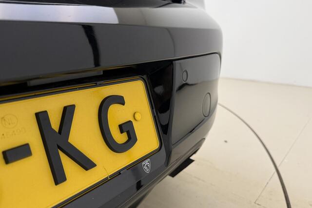 Peugeot 208 1.2T Allure | 100PK | Navigatie | Parkeer Sensoren Achter | Cruise Control | Stop/Start Knop | Bluetooth | DAB+ |