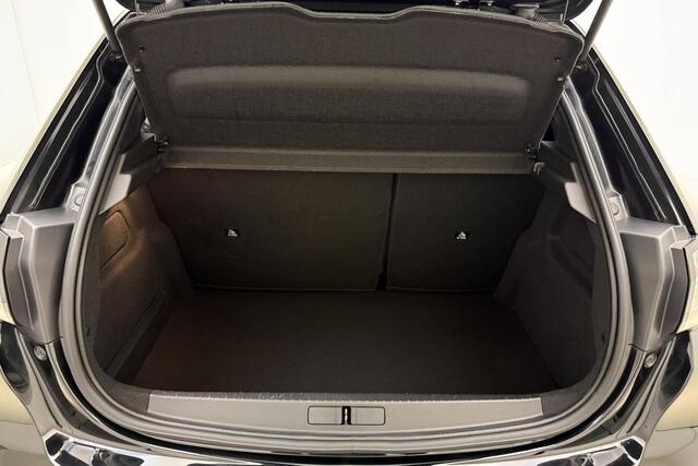 Peugeot 208 1.2T Allure | 100PK | Navigatie | Parkeer Sensoren Achter | Cruise Control | Stop/Start Knop | Bluetooth | DAB+ |