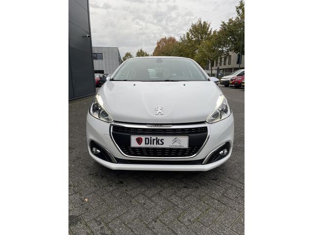 Peugeot 208 82pk Allure (Camera - Automatische Airco - Apple Carplay - Navigatie - Parkeersensoren - Lichtmetalen velgen incl 4S)