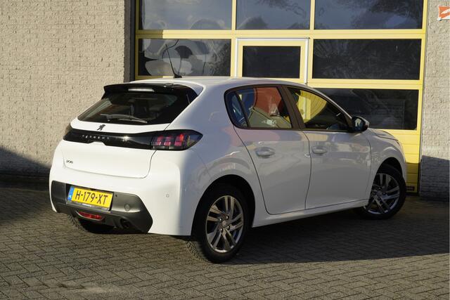 Peugeot 208 1.2 5drs Blue Lease Active BJ2020 Lmv 16" | Led | Pdc | Navi | Achteruitrijcamera | App-Connect | Airco | Cruise control | Getint glas