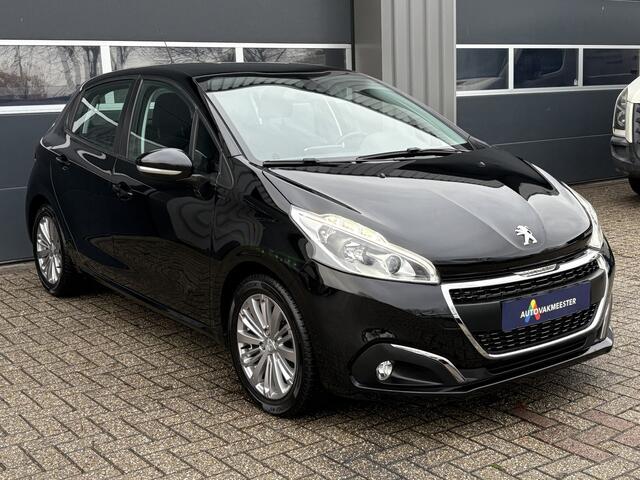 Peugeot 208 1.2 PureTech Signature | Navi | Carplay/Android | Cruise & Climate Control | PDC | All Season | Interesse? Bel of App naar: 06 30 51 05 90