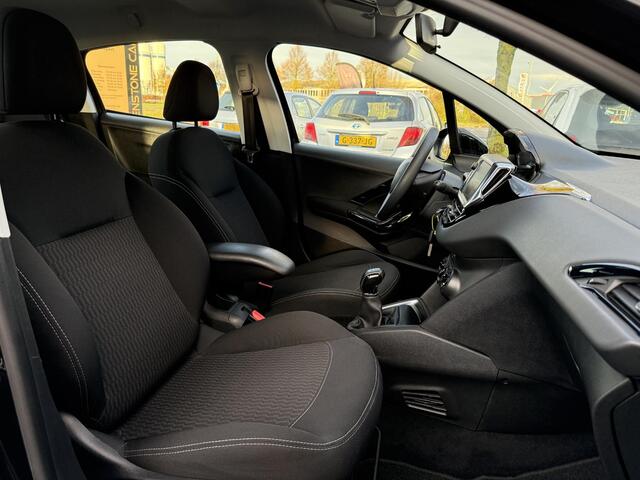 Peugeot 208 1.2 PureTech Blue Lion 2e Eigenaar,Dealer Onderhouden,Navi,Airco,Cruise,Pdc,5 Deurs,N.A.P,Distributie recent vv,Apk tot 07-2026