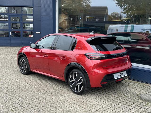 Peugeot 208 1.2 Hybride Automaat 110pk GT | Full map Navigatie | Drive Assist met Adaptieve Cruise Control | Panoramadak | 360 graden Camera Rondom | Draadloze telefoonlader | Mirrorlink functie voor Apple carplay en Android Auto | Full led koplampen |