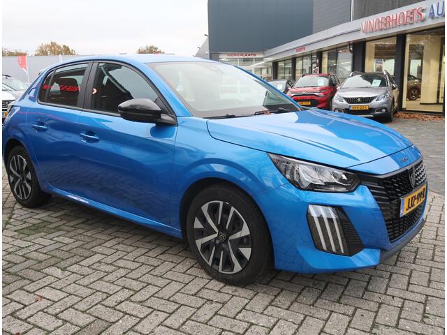 Peugeot 208 100 Pk Benzine Active * Nieuw Model * Navigatie * Airco * Cruise Control * Dab Radio * Yathzee * Draadloos Apple Car Play / Android Auto * Vingerhoets; Vierde Generatie Eersteklas Service !