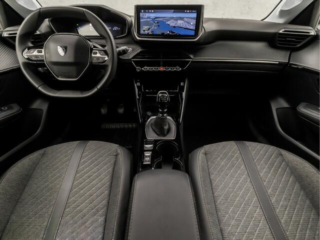 Peugeot 208 1.2 PureTech 100 Allure Sport (VIRTUAL COCKPIT, APPLE CARPLAY, GROOT NAVI, LEDER, 360 CAMERA, KEYLESS, SPORTSTOELEN, GETINT GLAS, LM VELGEN, NIEUWSTAAT)