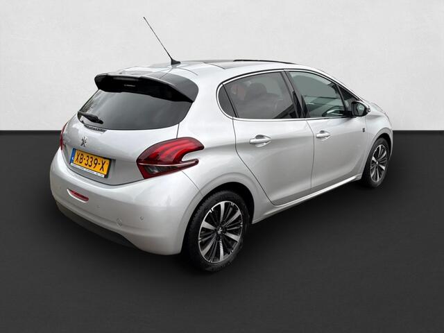 Peugeot 208 1.2 PureTech Tech Edition CRUISE / CAMERA / NAVI / PANO / CLIMATE