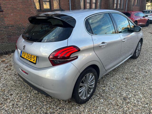 Peugeot 208 1.6 B.HDi Parkeersensoren Euro 6 Lage km