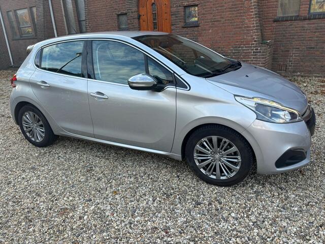 Peugeot 208 1.6 B.HDi Parkeersensoren Euro 6 Lage km