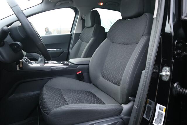 Peugeot 3008 1.2 PureTech Style | Navi | Trekhaak | Automatische Airco