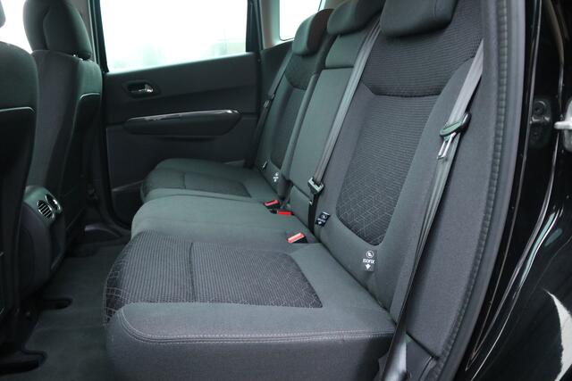 Peugeot 3008 1.2 PureTech Style | Navi | Trekhaak | Automatische Airco