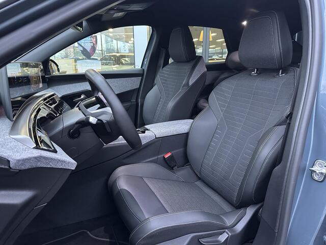 Peugeot 3008 e-3008 Allure 210pk 73 kWh | Adaptive Cruise Control | Rondom Camera | Stuurverwarming | Draadloze telefoonlader | Navigatie | Apple Carplay en Android Auto | Climate Control | Full LED | Panorama scherm |