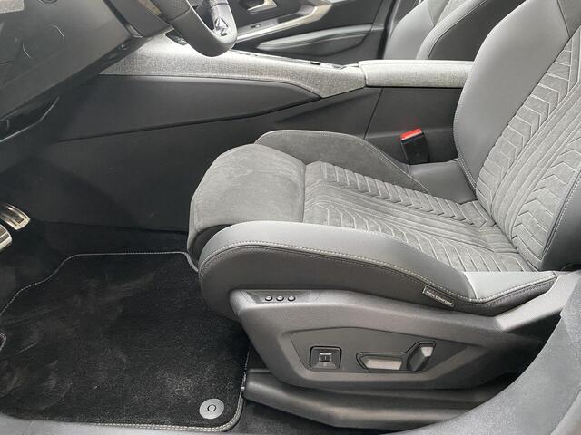 Peugeot 3008 Hybrid 136 GT | NIEUW | Trekhaak | Alcantara Interieur | Memoryfunctie op stoel | Camera V+A | Elektr. achterklep
