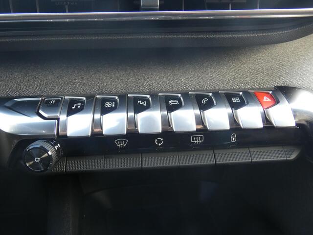 Peugeot 3008 1.6 e-THP GT Line | TREKHAAK | LEDEREN BEKLEDING |