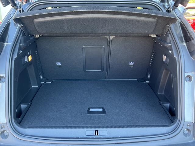 Peugeot 3008 1.2 130 pk Automaat Allure Pack Navigatie Camera Carplay ACC DAB Stoelverwarming Keyless Led 18 Inch Velgen Zwart Dak Parkeersensoren Getint Glas