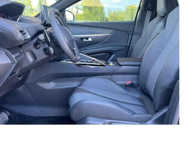 Peugeot 3008 1.2 130 pk Automaat Allure Pack Navigatie Camera Carplay ACC DAB Stoelverwarming Keyless Led 18 Inch Velgen Zwart Dak Parkeersensoren Getint Glas