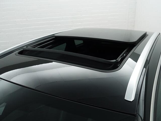 Peugeot 3008 1.6 HYbrid 225 GT Pack Business Aut- Stoelmassage, Standkachel, Focal Audio, Sfeerverlichting, Panoramadak, Ada Cruise