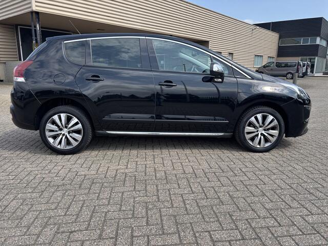 Peugeot 3008 1.2 PureTech Allure [ panodak,fm navi,camera,17``lmv,hud,pdc ]