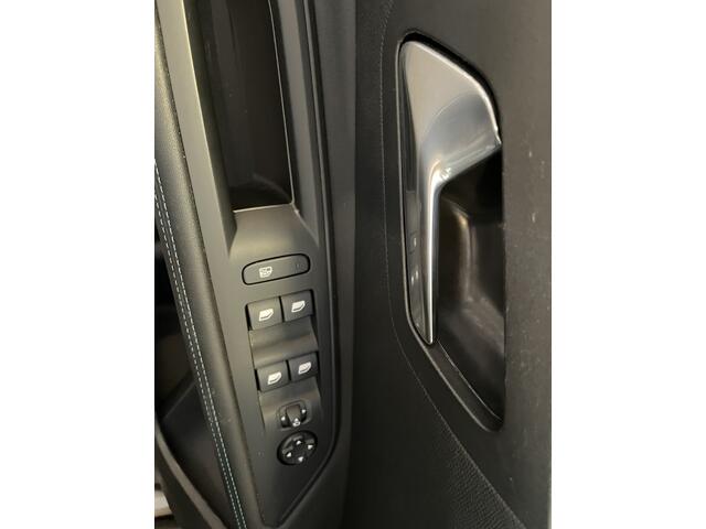 Peugeot 3008 1.6 HYbrid 225 Allure Pack Business NAVIGATIE-PACK CITY-