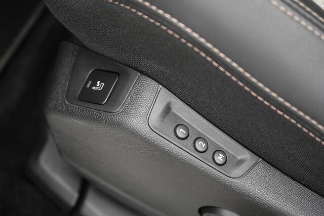 Peugeot 3008 1.6 HYbrid 225 Allure | VIRTUAL | CAMERA | MEMORY