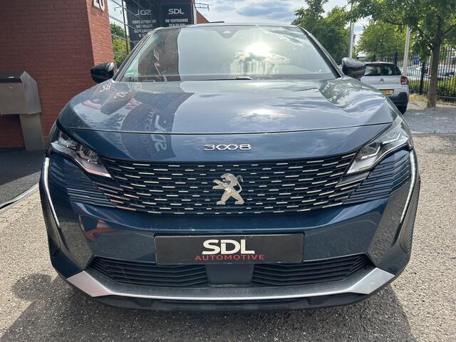 Peugeot 3008 1.6 HYbrid 225 Allure // LED // NAVI + CARPLAY // CAMERA + SENSOREN // STOELVERWARMING