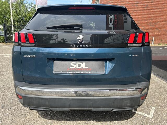 Peugeot 3008 1.6 HYbrid 225 Allure // LED // NAVI + CARPLAY // CAMERA + SENSOREN // STOELVERWARMING