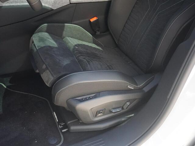 Peugeot 3008 1.6 plug-in Hybrid 195 GT ELEKTRISCHE STOEL- EN ACHTERKLEPBEDIENING | 360° CAMERA | NAVIGATIE & CARPLAY | E.C.C. |