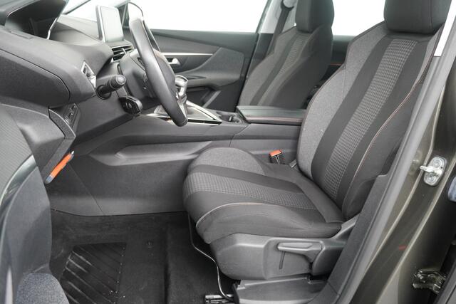 Peugeot 3008 BWJ 2020 1.2 131 PK Blue Lease Executive VIRTUAL COCKPIT / NAVI / CLIMA / CRUISE / BLUETOOTH / APPLE CARP. / ANDROID AUT. / LMV / PDC / LICHT & REGEN SENSOR / MULTIFUNCT. STUUR / ISOFIX / LMV 17 INCH