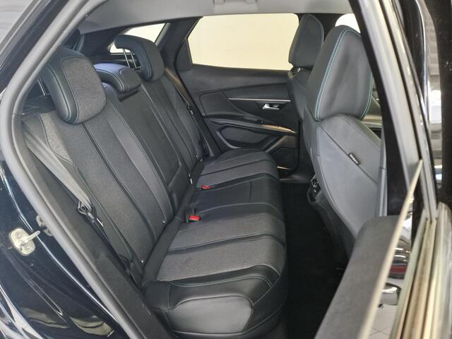 Peugeot 3008 1.6 Plug-in-Hybrid 225pk Allure Automaat | Navigatie | Achteruitrijcamera | Cruise Control | Apple Carplay/Android Auto