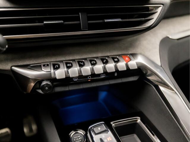 Peugeot 3008 1.6 HYbrid 225 GT 225Pk Automaat (APPLE CARPLAY, GROOT NAVI, 360 CAMERA, ADAPTIVE CRUISE, LEDER, KEYLESS, SPORTSTOELEN, SFEERVERLICHTING, LANE ASSIST, GETINT GLAS, NIEUWSTAAT)