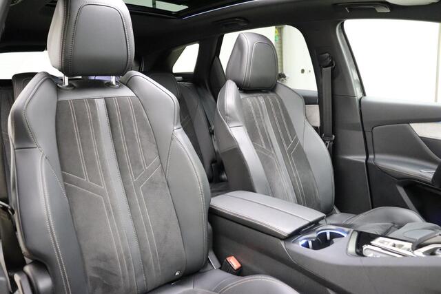 Peugeot 3008 1.2 PureTech Blue Lease GT | Panoramadak | Stoelmassage/-verwarming | Alcantara bekleding | Parkeercamera/-sensoren (voor/achter) | Elektrische kofferdeksel | Keyless Entry/Start | Apple Carplay/Android Auto | Draadloze telefoonlader |