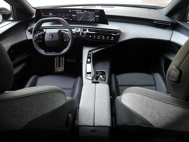 Peugeot 3008 1.2 Hybrid 136 GT | Nieuwe auto | Rondom camera | Dodehoekdetectie | Sfeerverlichting | Keyless entry & start | 19 inch Lichtmetalen velgen | Navigatie | Parkeersensoren voor en achter